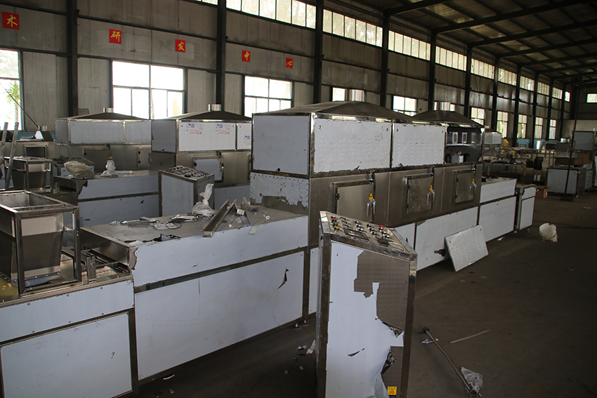 微波干燥設(shè)備001