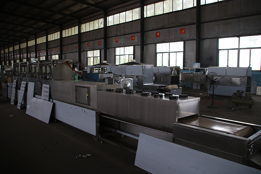 微波干燥設(shè)備001