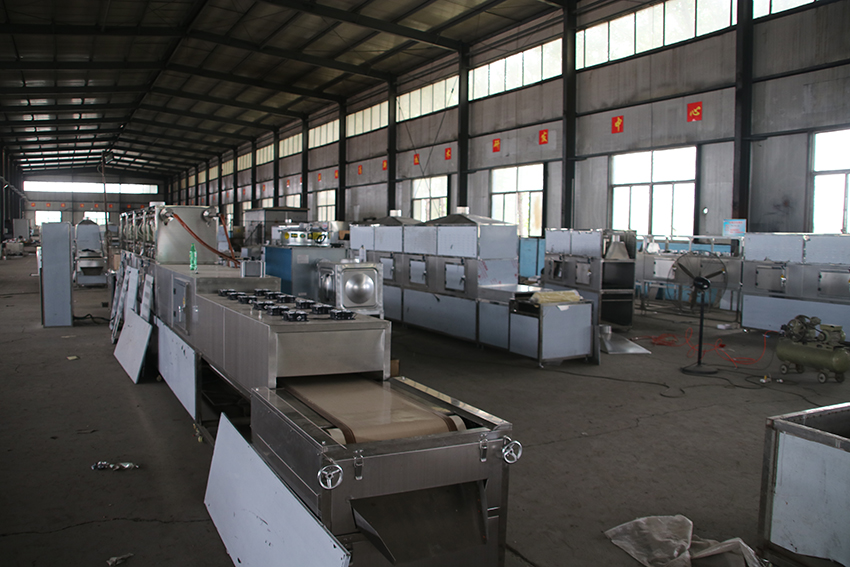 微波干燥設(shè)備001