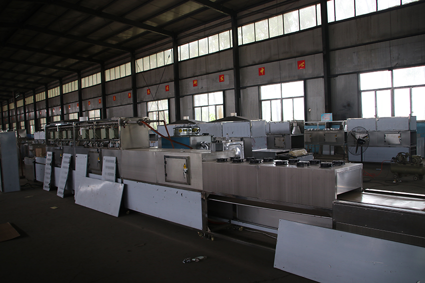 微波干燥設(shè)備001