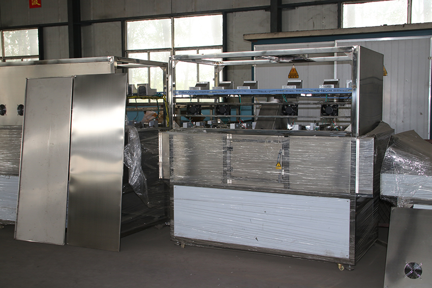 微波干燥設(shè)備003